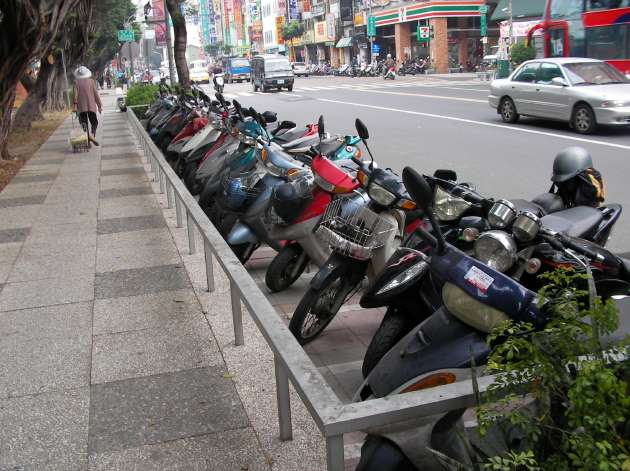 建国三路の風景